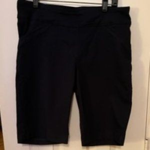 black pull-up cotton shorts